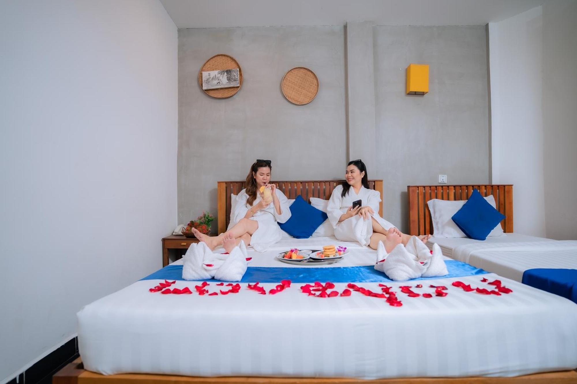 Grand Elevation Hotel Phnom Penh Exterior foto